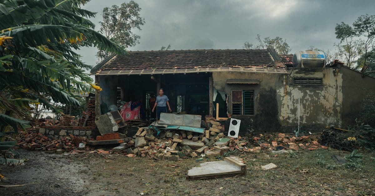 Cover Image for Lightning Strikes and Home Insurance: Coverage Explained