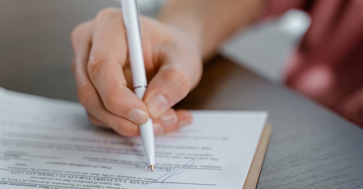Cover Image for The Risks of Signing an Assignment of Benefits After Property Damage